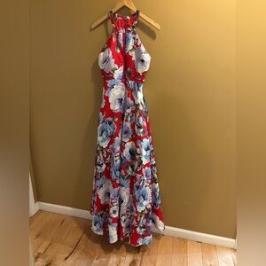 Elegant Floral Maxi Dress with pockets!
